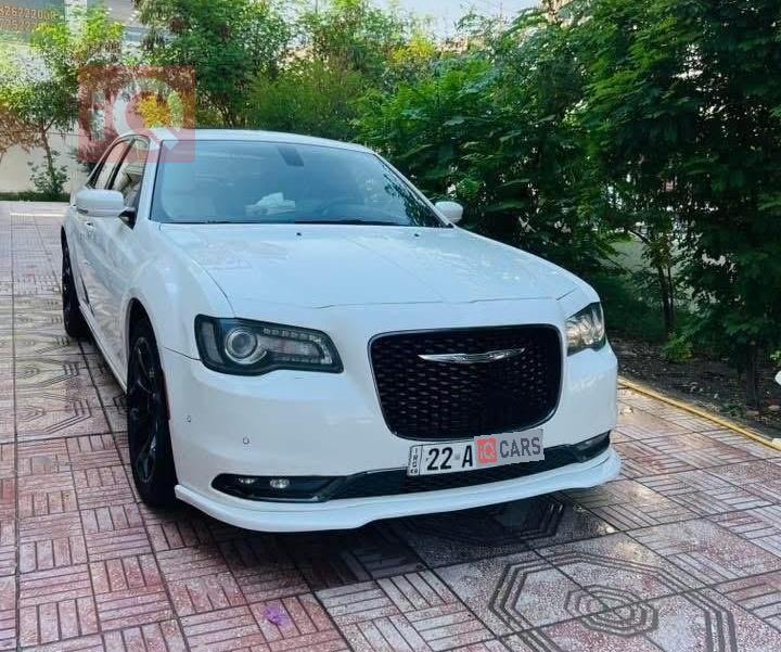 کرایسلەر 300